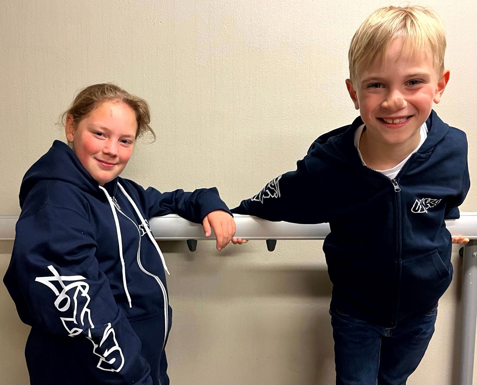 Zip Hoodie Navy - UN Käerjeng 97 Fanshop